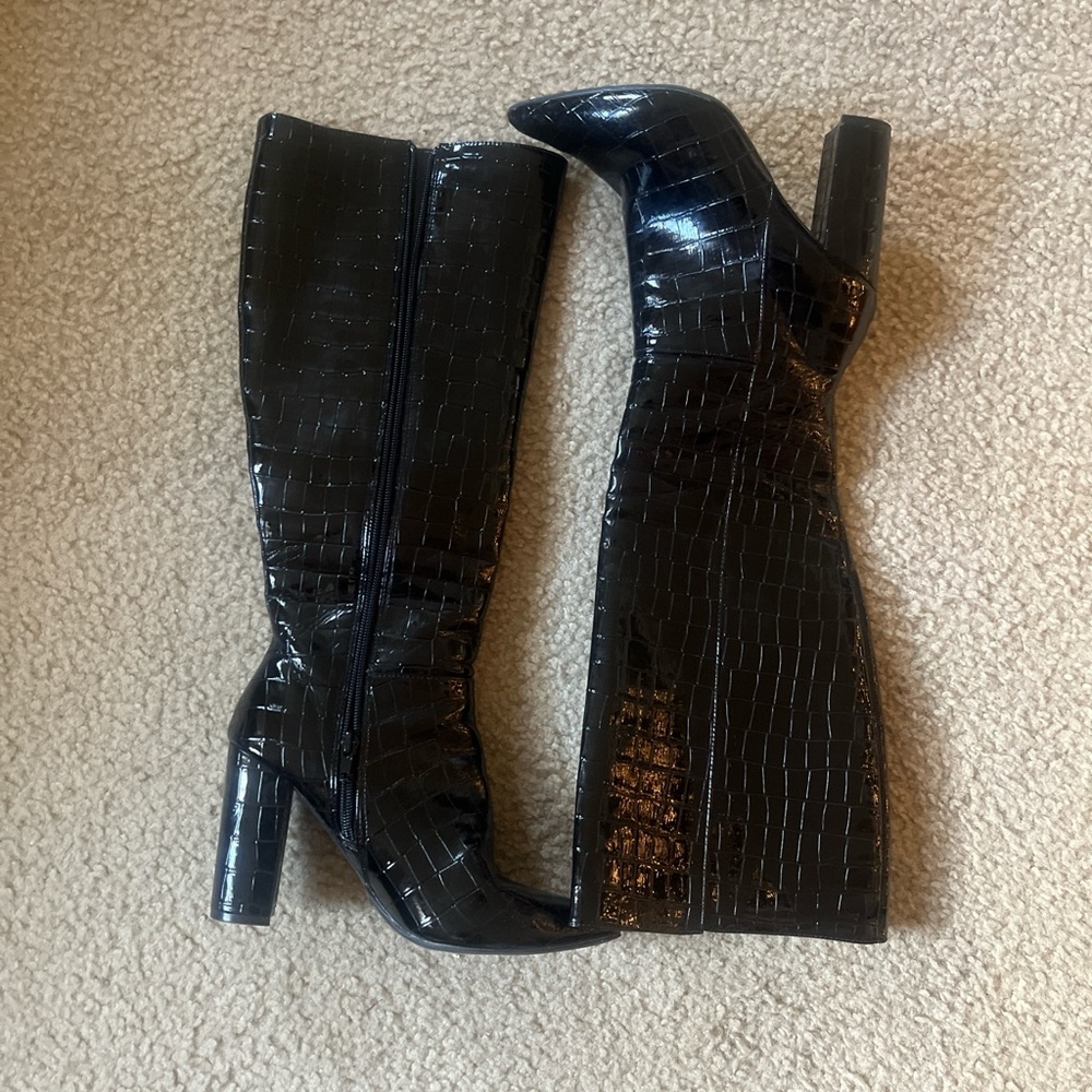 Elegant Black Croc-Pattern Over the Knee Boots